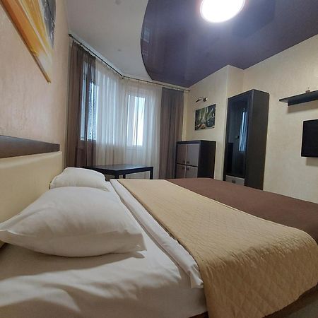 Романтичні Апартаменти У Центрі Lutsʼk Dış mekan fotoğraf