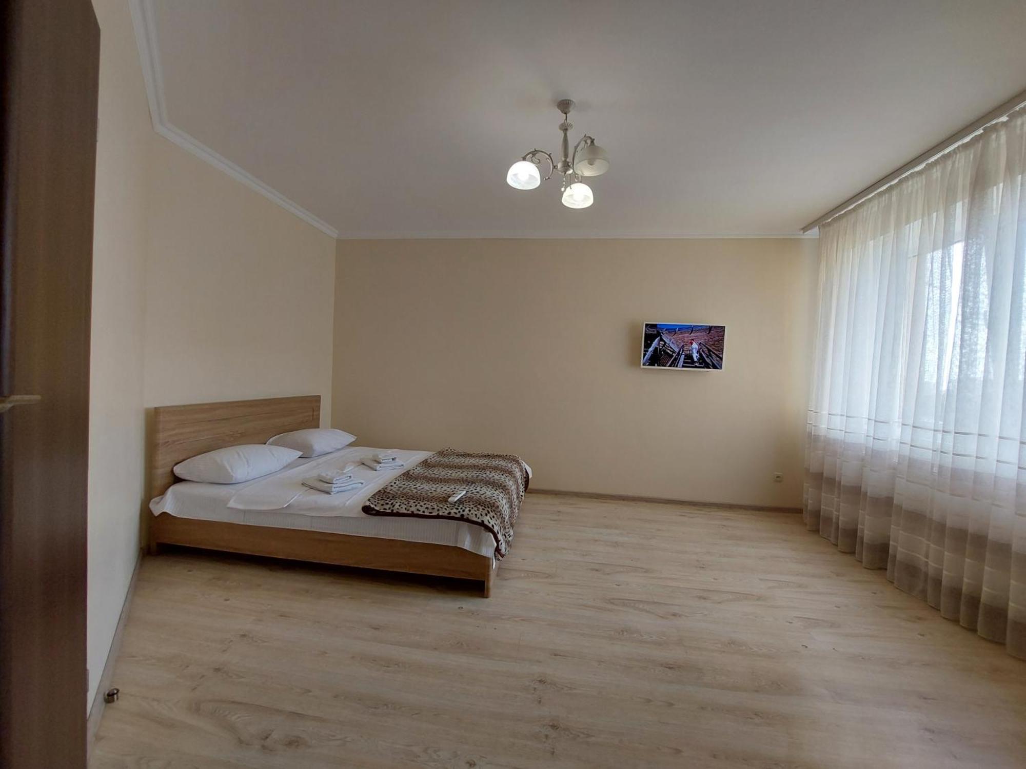 Романтичні Апартаменти У Центрі Lutsʼk Dış mekan fotoğraf